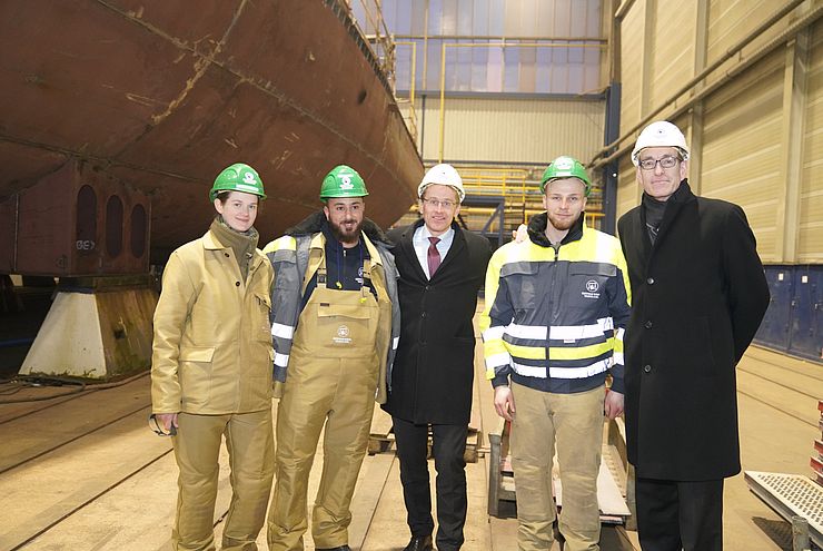 NOBISKRUG - Maritime Shipbuilding is key technology for Schleswig-Holstein - Minister President Daniel Günther visits GERMAN NAVAL YARDS KIEL